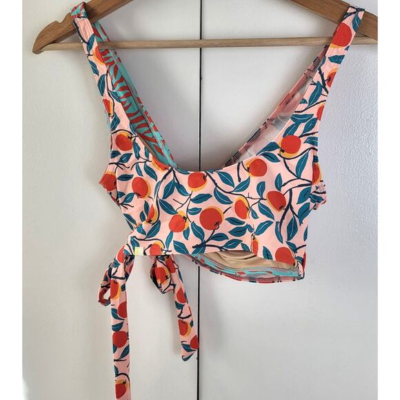 Summersalt The Perfect Wrap Bikini Top in Pink Nectarine Orchard | Medium / 8 - Picture 9 of 9